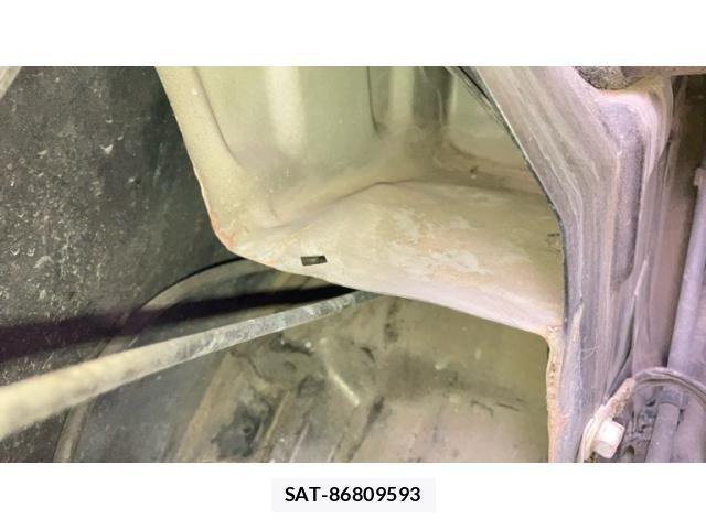 Mitsubishi DELICA 2012-01 8685462-24