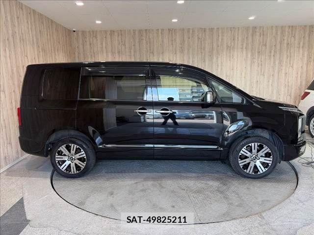 Mitsubishi DELICA 2019-03 8685456-18
