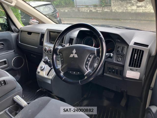 Mitsubishi DELICA 2007-10 8741740-15