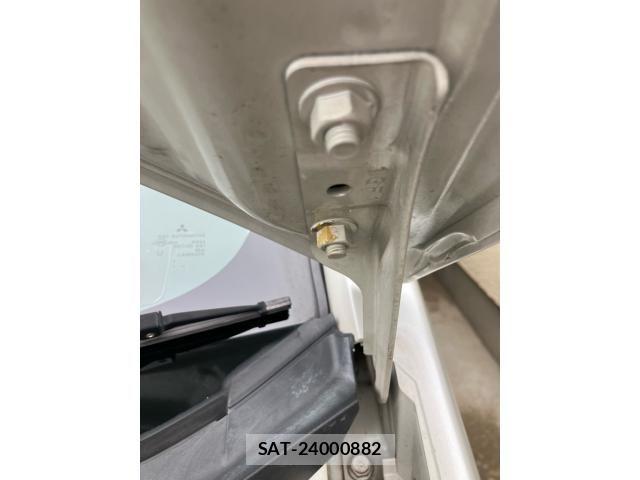 Mitsubishi DELICA 2007-10 8741740-19
