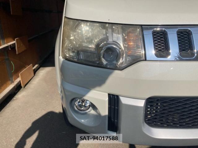 Mitsubishi DELICA 2011-09 8741736-10