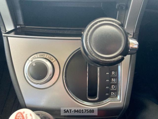 Mitsubishi DELICA 2011-09 8741736-19
