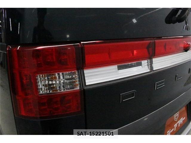 Mitsubishi DELICA 2018-08 8741720-21