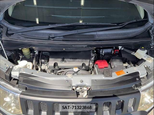 Mitsubishi DELICA 2013-10 8741725-13