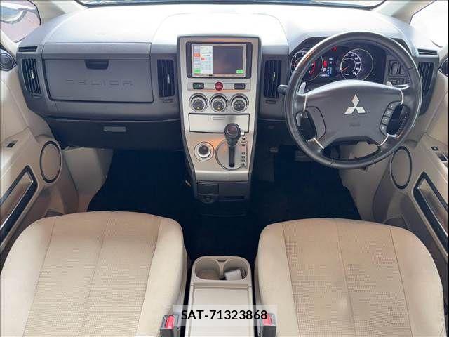 Mitsubishi DELICA 2013-10 8741725-1