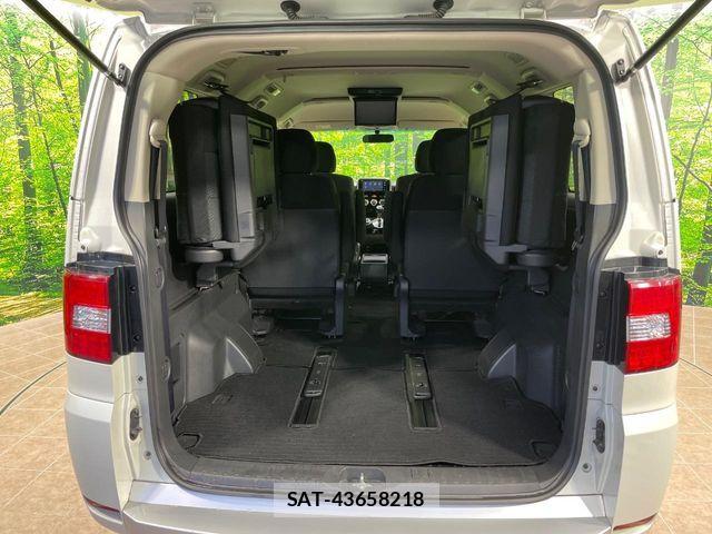 Mitsubishi DELICA 2018-01 8741723-11