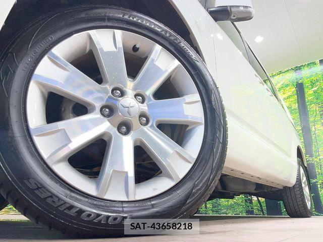 Mitsubishi DELICA 2018-01 8741723-13