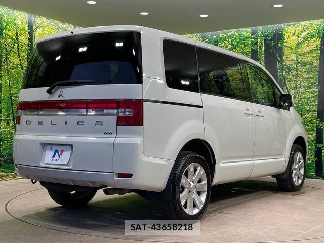 Mitsubishi DELICA 2018-01 8741723-17