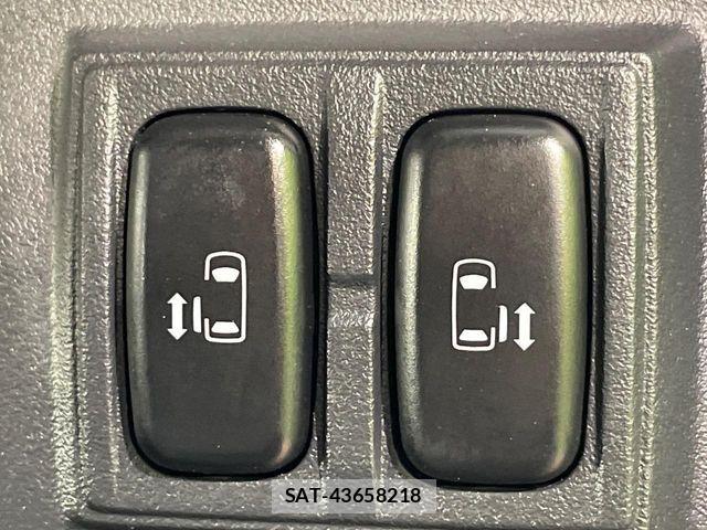 Mitsubishi DELICA 2018-01 8741723-4