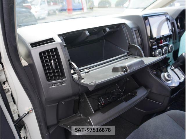 Mitsubishi DELICA 2018-04 8741721-14