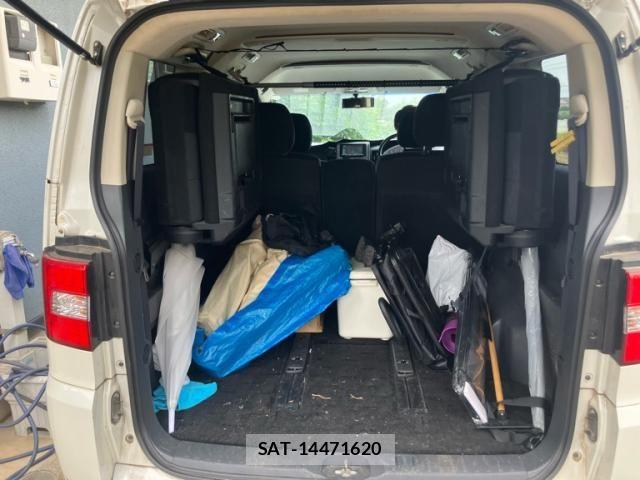 Mitsubishi DELICA 2011-10 8741737-12