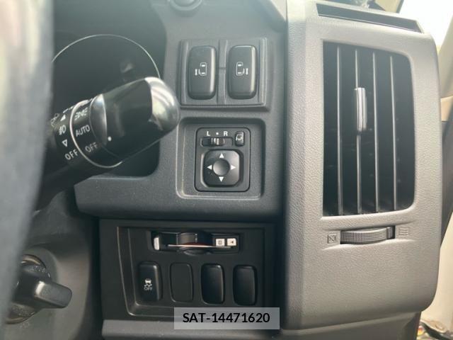Mitsubishi DELICA 2011-10 8741737-20