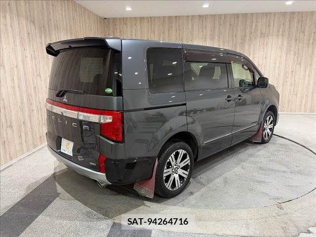 Mitsubishi DELICA 2019-03 8741718-20