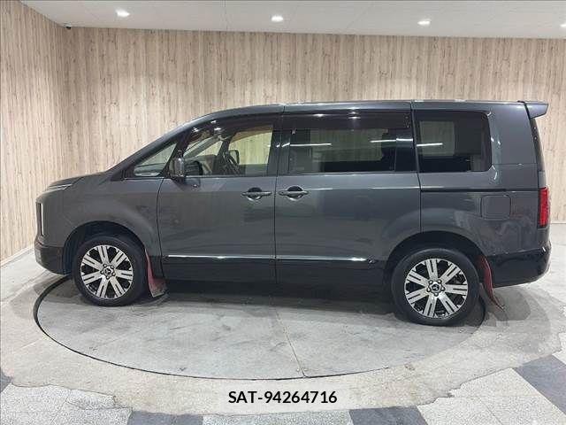 Mitsubishi DELICA 2019-03 8741718-23