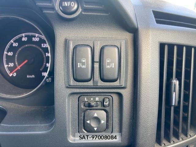 Mitsubishi DELICA 2014-09 8741729-21
