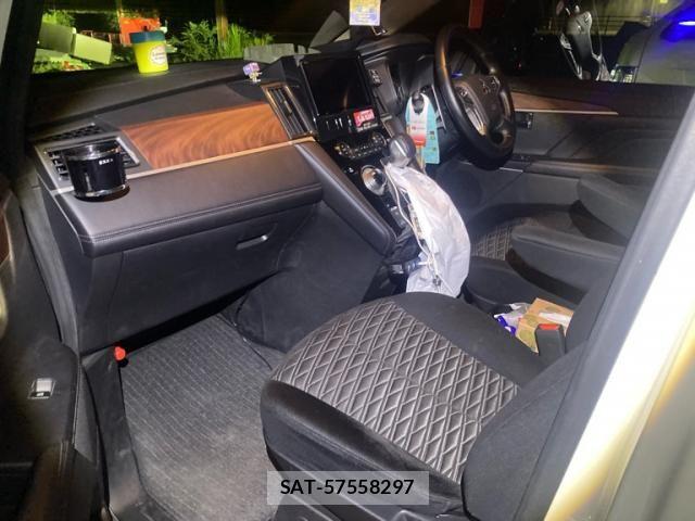 Mitsubishi DELICA 2021-03 8741702-15
