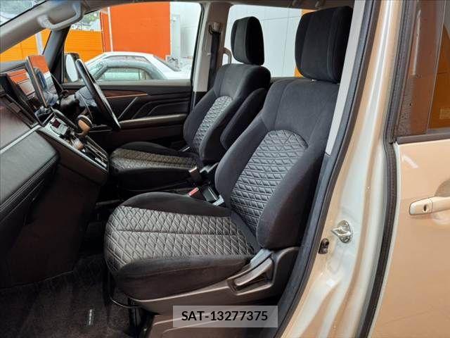 Mitsubishi DELICA 2019-03 8741724-17
