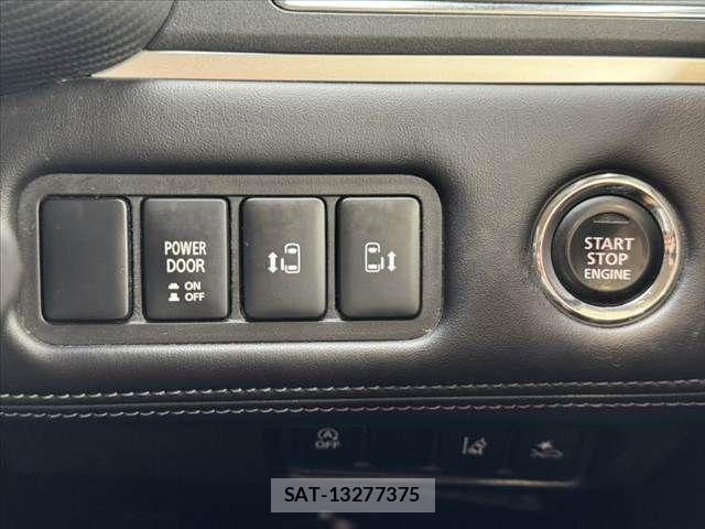 Mitsubishi DELICA 2019-03 8741724-28
