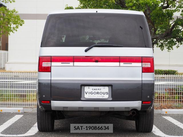 Mitsubishi DELICA 2008-09 8741735-11