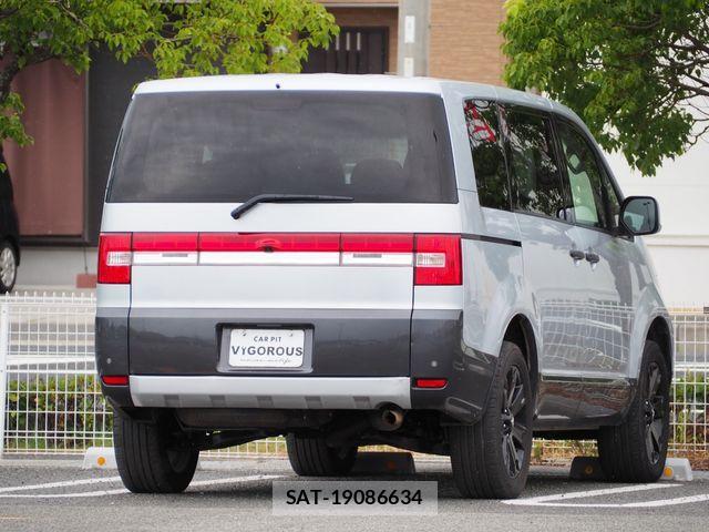 Mitsubishi DELICA 2008-09 8741735-12