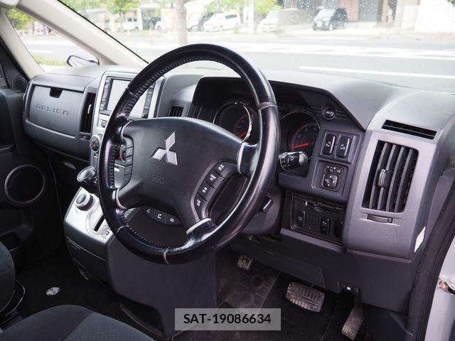Mitsubishi DELICA 2008-09 8741735-1