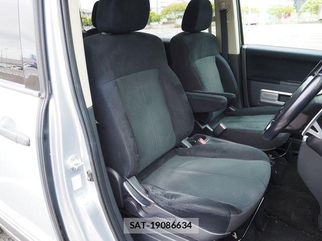 Mitsubishi DELICA 2008-09 8741735-19
