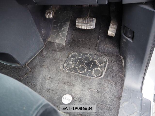 Mitsubishi DELICA 2008-09 8741735-22