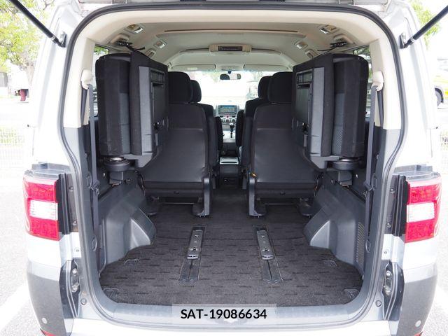 Mitsubishi DELICA 2008-09 8741735-25