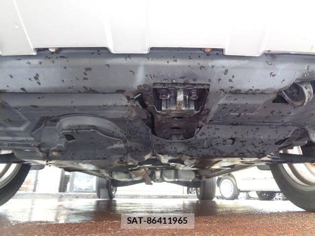 Mitsubishi DELICA 2014-03 8741728-25