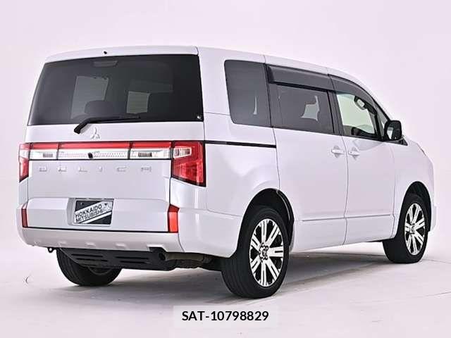 Mitsubishi DELICA 2022-05 8741713-18