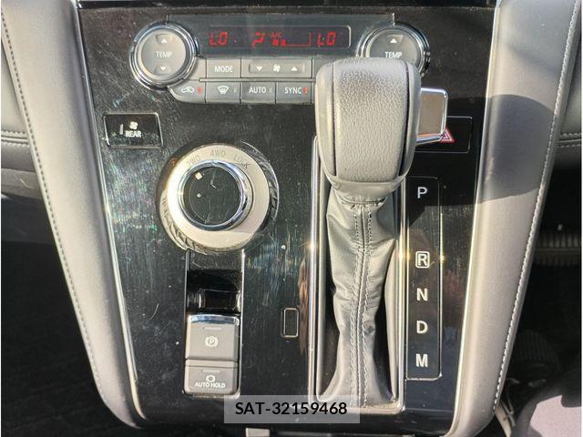 Mitsubishi DELICA 2021-08 8741704-8