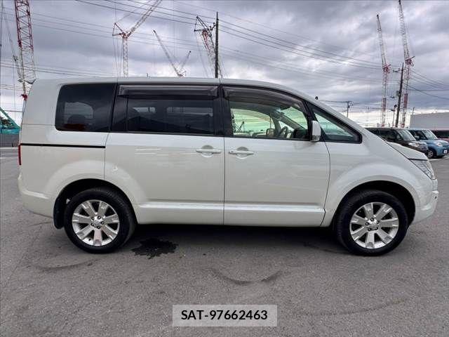 Mitsubishi DELICA 2013-03 8780019-11