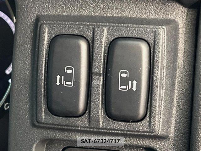 Mitsubishi DELICA 2017-06 8780015-4