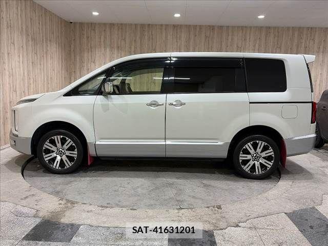 Mitsubishi DELICA 2021-08 8780008-23