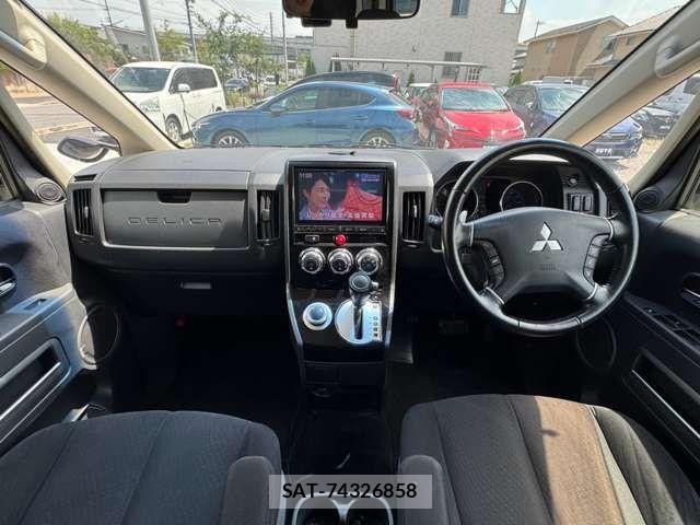 Mitsubishi DELICA 2015-07 8795797-3