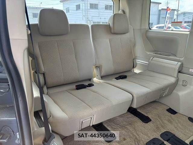 Mitsubishi DELICA 2014-05 8795799-11