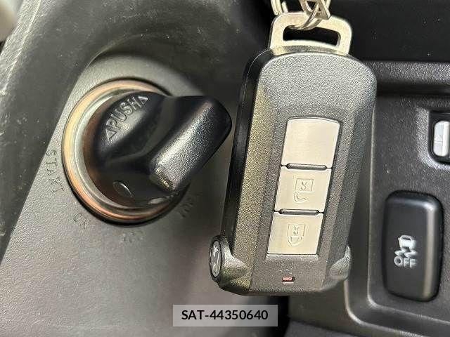 Mitsubishi DELICA 2014-05 8795799-8