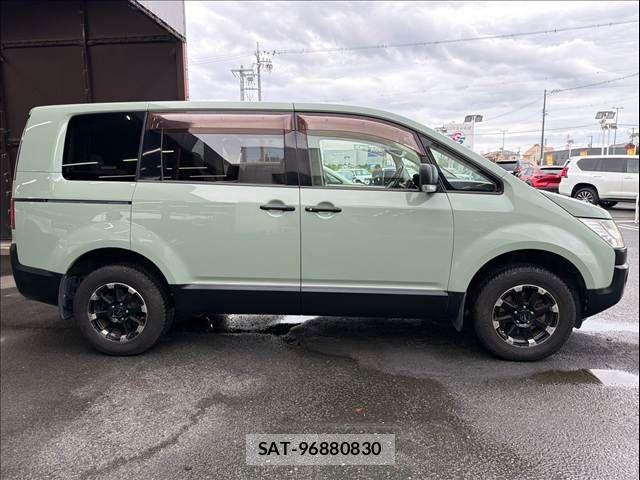 Mitsubishi DELICA 2007-05 8795801-17