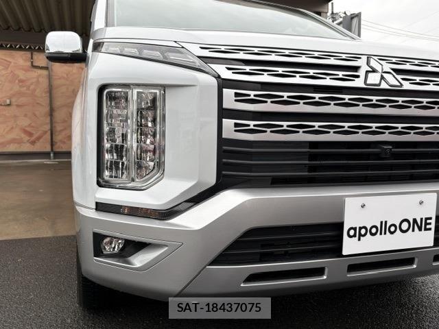 Mitsubishi DELICA 2023-09 8795784-9