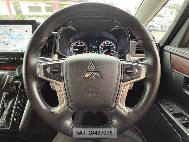 Mitsubishi DELICA 2023-09 8795784-25