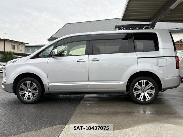 Mitsubishi DELICA 2023-09 8795784-7