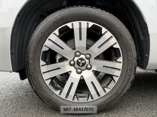 Mitsubishi DELICA 2023-09 8795784-8