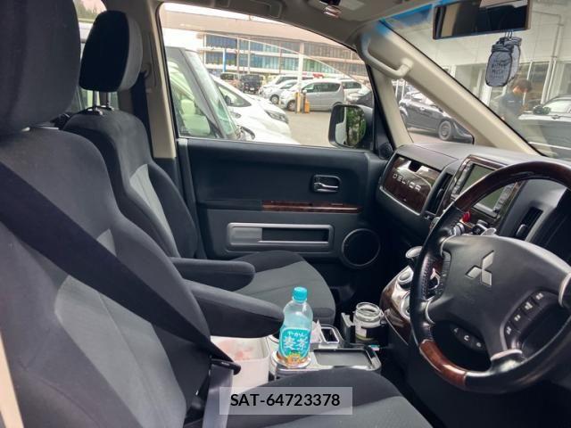 Mitsubishi DELICA 2012-01 8795802-8