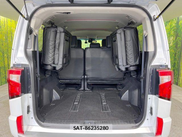 Mitsubishi DELICA 2024-10 8795782-10