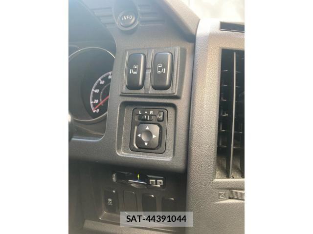 Mitsubishi DELICA 2013-04 8795803-17