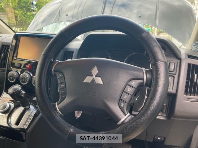 Mitsubishi DELICA 2013-04 8795803-18