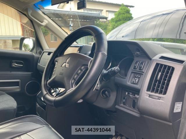 Mitsubishi DELICA 2013-04 8795803-19