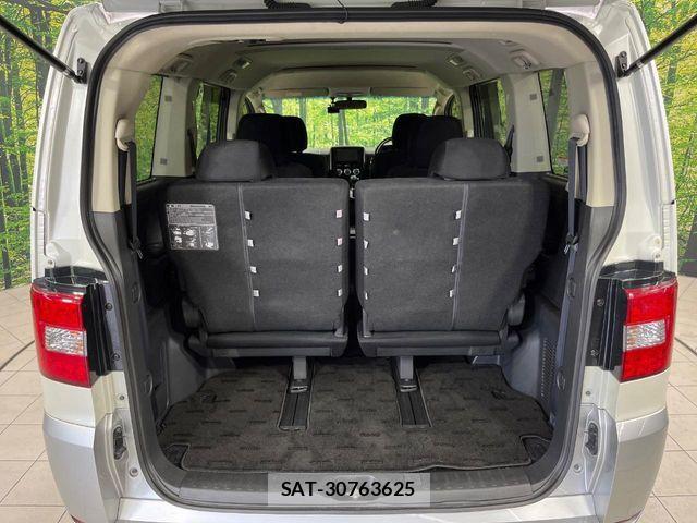 Mitsubishi DELICA 2017-05 8795795-11