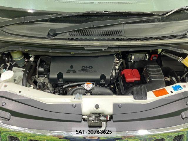 Mitsubishi DELICA 2017-05 8795795-18