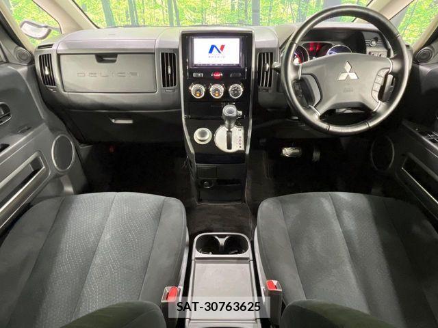 Mitsubishi DELICA 2017-05 8795795-1